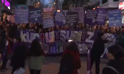 Feminist Gece Yürüyüşü: Kadınlar yasaklara rağmen buluştu