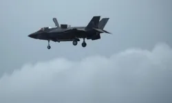 İran, ABD’nin savaş uçağını vurdu: CENTCOM doğruladı!