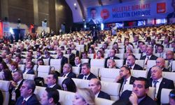 İzmir Büyükşehir Belediye Başkanı Cemil Tugay: Operasyonlar siyasi