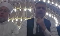 Bakan Çiftçi, teravih namazı sonrası Kur'an-ı Kerim okudu