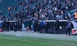 Selçuk İnan son dakika gelen penaltı kararı sonrası çıldırdı!  Bütün yedek kulübesini soyunma odasına götürdü