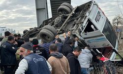 Ankara'da özel halk otobüsü üst geçite çarptı: 4 ölü, 13 yaralı