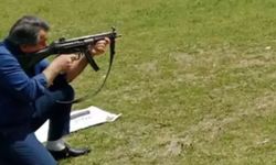 İlçe Milli Eğitim Müdürü Durmuş'tan otomatik silahlı skandal!