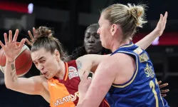 Fenerbahçe Galatasaray'ı yendi ve şampiyon oldu