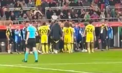 Fenerbahçe'de maç sonu iki futbolcu arasında tartışma!