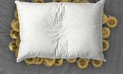 Yastık altındaki altın miktarı dudak uçuklattı!