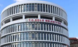 Bolu Belediyesi’ne operasyon düzenlendi: Jandarma ekipleri binada arama yapıyor