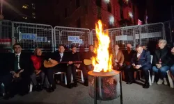 İzmir direnişinin 4. gününde CHP’li vekillerden türkülü destek