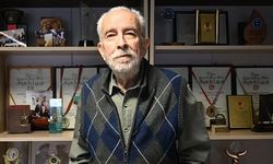 Usta gazeteci Emin Çölaşan hastaneye kaldırıldı