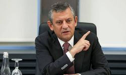 CHP lideri Özgür Özel'den Recep Tayyip Erdoğan'a jet yanıt: 'Neden kaçıyorsun canlı yayından?'