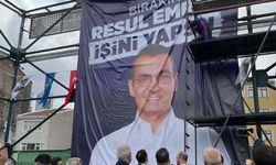 Resul Emrah Şahan pankartının indirilmesine halk izin vermedi!