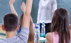 Öğretmenin kızına torpil iddiası okulu karıştırdı: Veliler ayaklandı