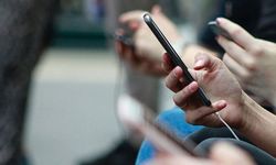 Telefonunuz tehlikede olabilir! Bu uygulamaları silin