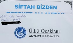 Ülkü Ocakları esnafa zarf içerisinde 5 lira dağıttı: Siftah parası