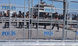Özgür Özel'in İzmir mitingine engel: Alana TOMA'lar getirildi