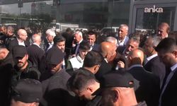 Kemal Kılıçdaroğlu’nun avukatı ve bir grup milletvekilinin CHP Genel Merkezi’nin önündeki bekleyişi sona erdi
