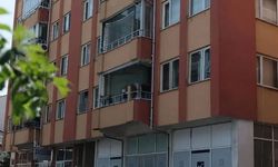 Hocasının elinden kaçmak isteyen üniversite öğrencisi balkondan çıplak atladı!