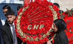 AKP, Taksim'deki 19 Mayıs töreninde çelenk bırakmadı! CHP'den sert tepki