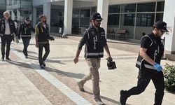 Eskişehir Tepebaşı Belediyesi'ne operasyon: Çok sayıda gözaltı, polis arama yapıyor