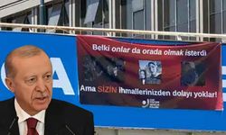 Gençlerden Erdoğan'ın programı öncesi dikkat çeken protesto: 'Sizin denetimsizliğiniz, rant düzeniniz ve ihmalleriniz'