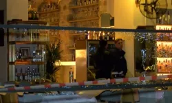 Suç makinesi Kadıköy’de mekan bastı: Polis vurdu!