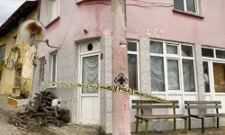Balıkesir'de şüpheli ölüm: Kanlı bıçakla bulundu