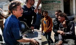 İsrail ateşkese rağmen yine Gazze’ye saldırdı!
