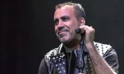 Haluk Levent konserde fenalaştı