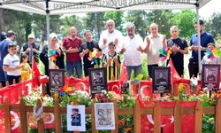 Okuldaki saldırıda ölen öğrencilerin aileleri mezarlıkta!