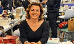 Annesine bayram ziyaretine gelen yazar yeğeni tarafından bıçaklandı