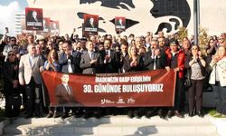 CHP'li Başkan Onursal Adıgüzel'in tutuklanmasının 30. gününde Ataşehir'de eylem