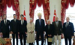 Cumhurbaşkanı Erdoğan, 1960 darbesi ardından idam edilen siyasilerin aileleriyle bir araya geldi