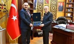 Devlet Bahçeli, Kerkük Valisi Muhammed Seman Ağa'yı kabul etti