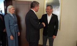 Özgür Özel il belediye başkanlarıyla görüştü