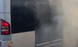 Metrobüste yangın çıktı: Seferler durduruldu