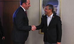 Eğitim-İş Başkanı'ndan Özgür Özel'e destek