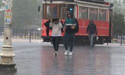 AKOM'dan İstanbullulara yağış uyarısı! Güneşe aldanmayın