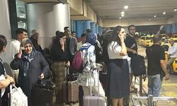 Uçak Trabzon'a indi, yolcular otobüsle taşındı: Erzurum Havalimanı'nda teknik arıza!