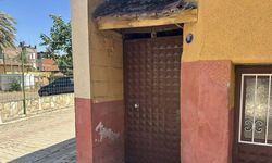 Evin kapısına asılan poşette yeni doğmuş bebek bulundu