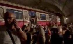 İstanbul'da metro raydan çıktı!