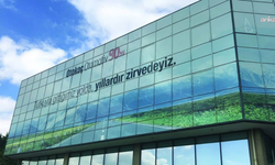 Antalya'da Otokoç galerisine yapılan silahlı saldırıyla ilgili 3 şüpheli gözaltına alındı