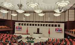 İYİ Partili Çömez'den AKP'lilere öğretmen tepkisi: Sırça saraylardan siyaset yapmayın!