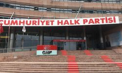 Özgür Özel ve ekibi Parti Meclisi'nden istifa etti