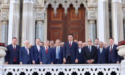 Abdullah Gül, Ahmet Davutoğlu, Ali Babacan, Fatih Erbakan ve Mahmut Arıkan aynı karede
