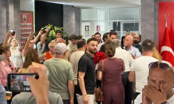CHP İzmir’de ‘çiçek’ gerginliği