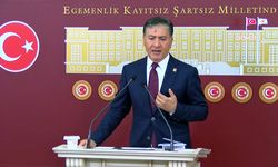 Murat Emir, Özgür Özel'in grup toplantısı kararını duyurdu