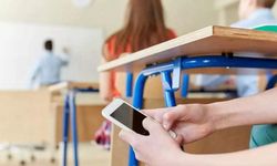 Polonya'da okullarda telefon yasaklandı