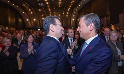 Ekrem İmamoğlu'ndan gençlere çağrı: Özgür Özel ile birlikte yürüyelim arkadaşlar