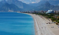 Antalya’daki plajlarda sigara içmek yasaklanacak mı?
