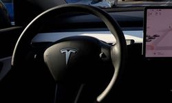 Tesla oto pilotu yolu şaşırdı: Yaşlı kadın evinde otururken yaşamını yitirdi